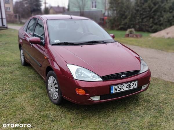 Ford Focus 1.6 Ghia - 1