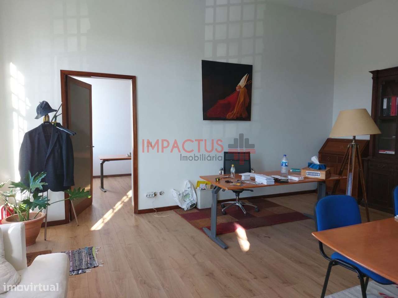 Escritório junto ao Metro - Grande imagem: 4/15