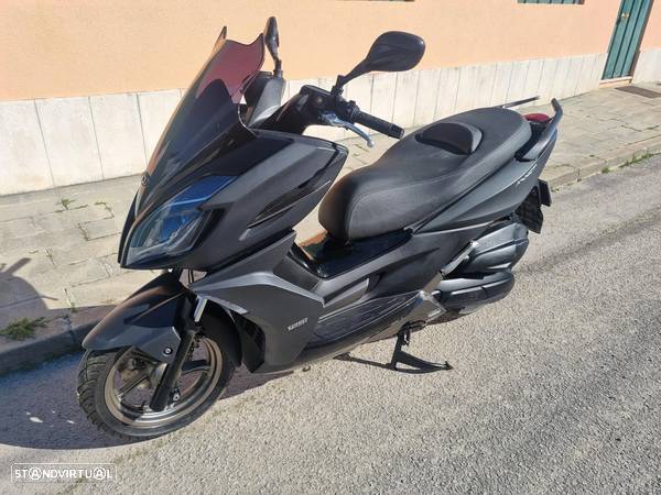 Kymco DJ D8 K-XCT 125 I - 1