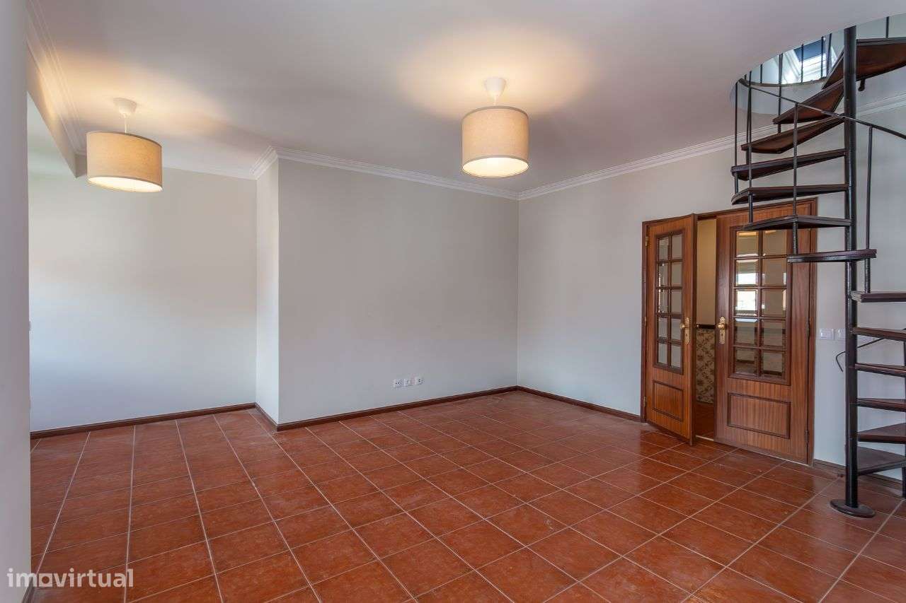 Vende-se T2 + 2 Varge Mondar - Grande imagem: 4/34