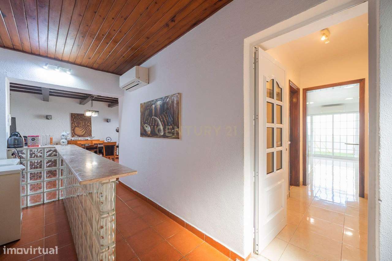 Moradia T4 com piscina-28