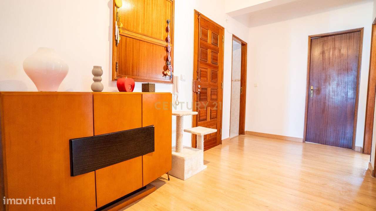 Apartamento T3 São João da Talha-11