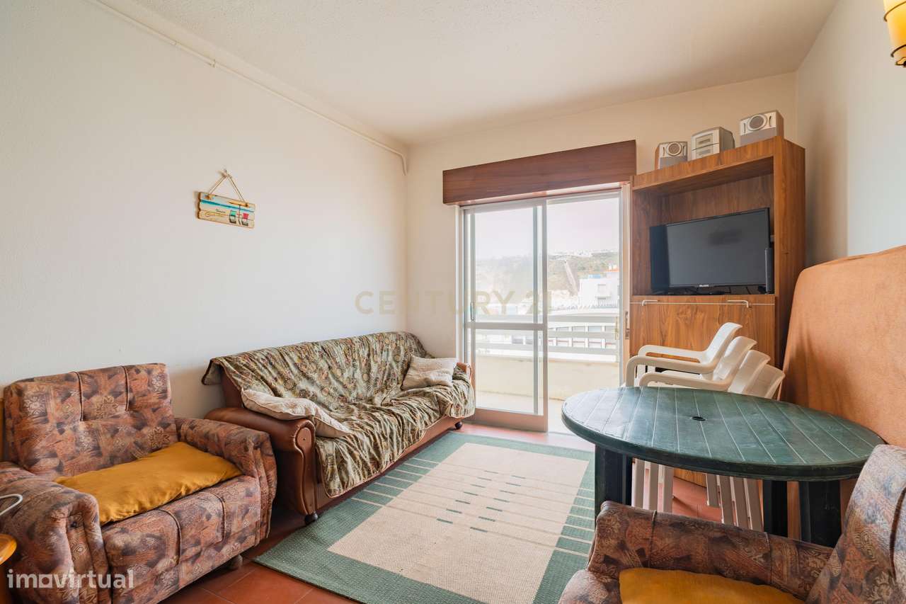 Apartamento T2 à Venda | Nazaré | Vista Lateral para o Mar-25