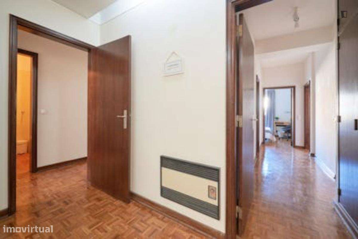 Quarto - localizado em Entrecampos Lisbon - Grande imagem: 2/7