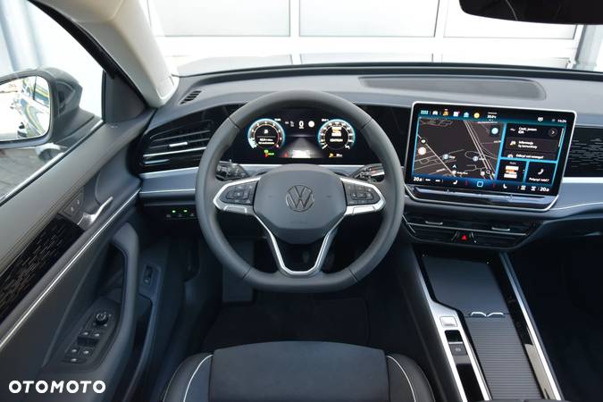 Volkswagen Passat 1.5 TSI ACT mHEV Elegance DSG - 20