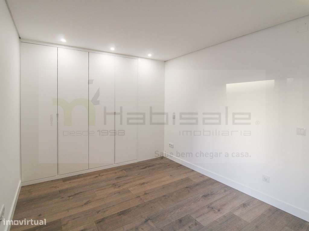 T3 com terraço perto da praia e universidade-16