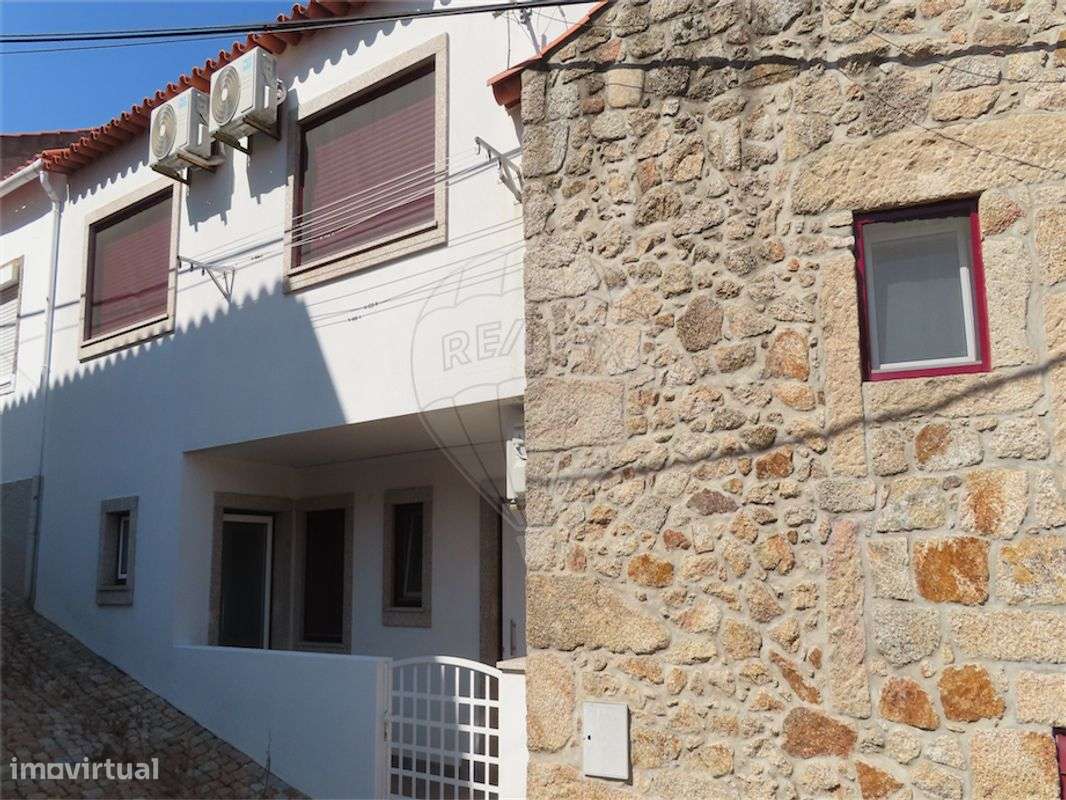 Moradia T4 para venda - Grande imagem: 1/44