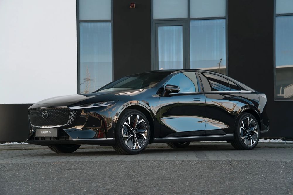 Mazda 6e 2025