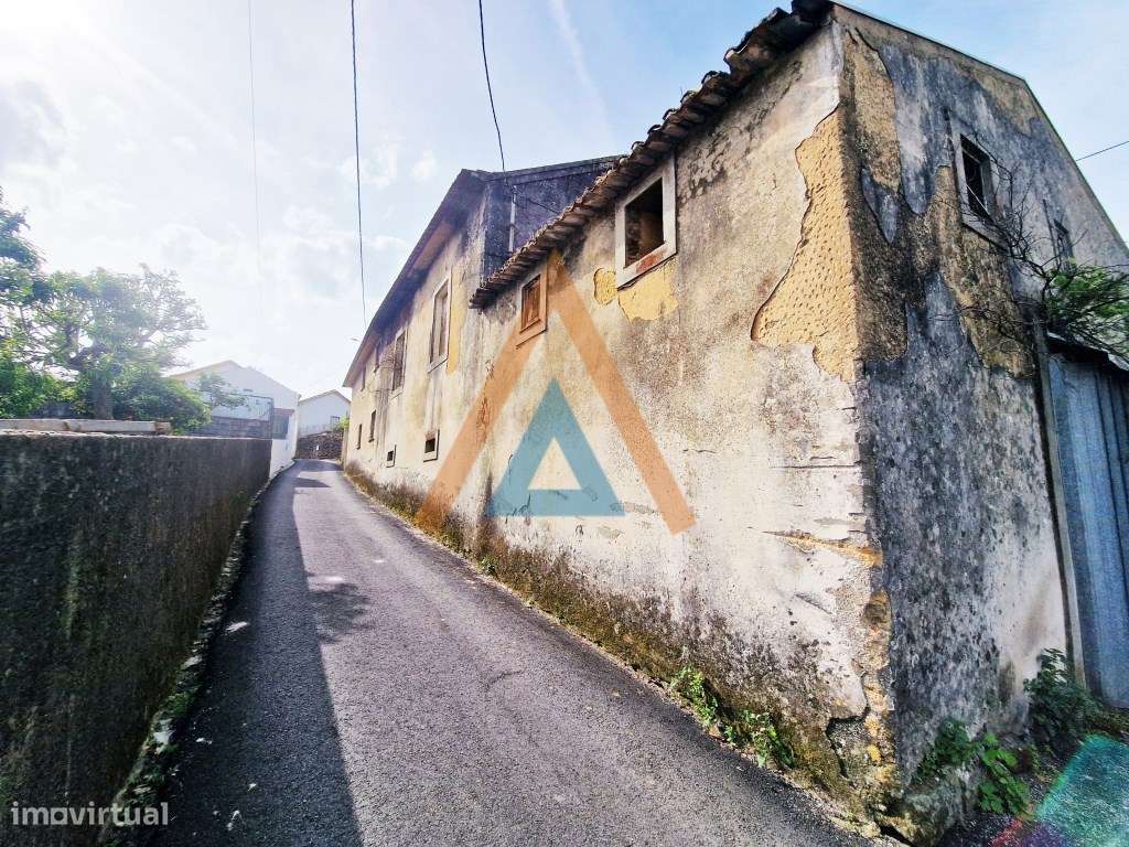 Maravilhosa quinta com casa e terreno-45