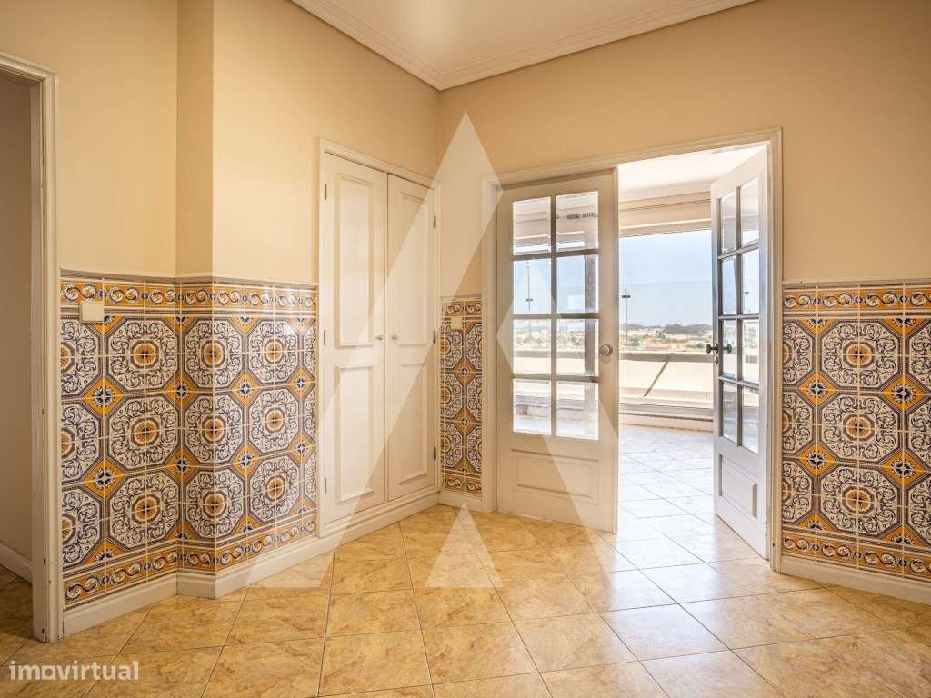 Apartamento T4 com Terraço de 90 m² no Centro de Aveiro-10