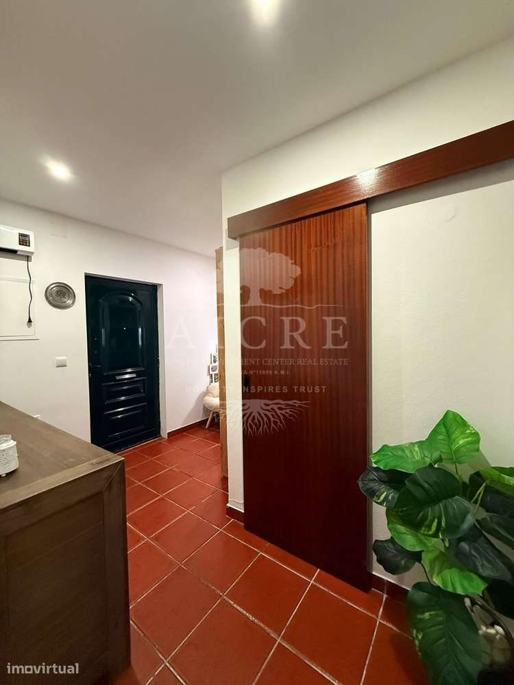 Moradia T2 localizada em Valverde-10