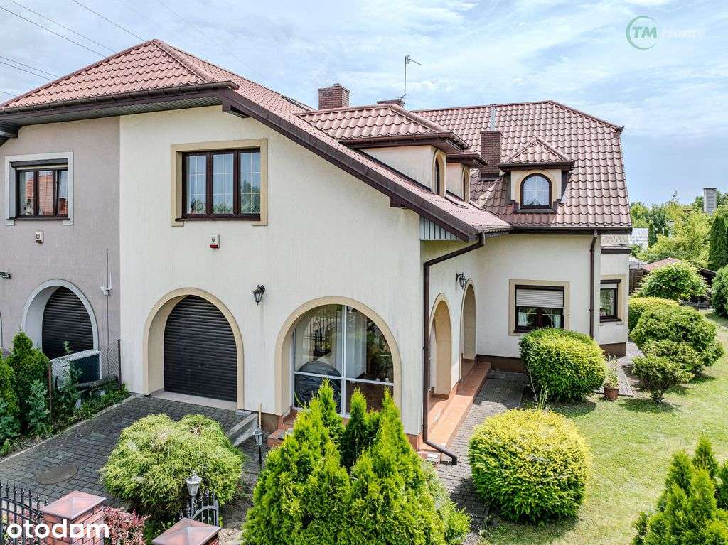 Białołęka, dom przy ulicy Porzeczkowej.-18