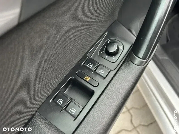 Volkswagen Passat Variant 2.0 TDI BlueMotion Technology Comfortline - 13