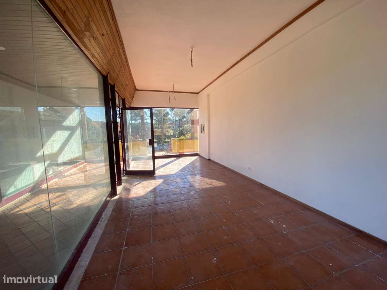 Oportunidade Única! Loja Comercial de Banco, de Luxo em Mira Villas - Grande imagem: 4/18