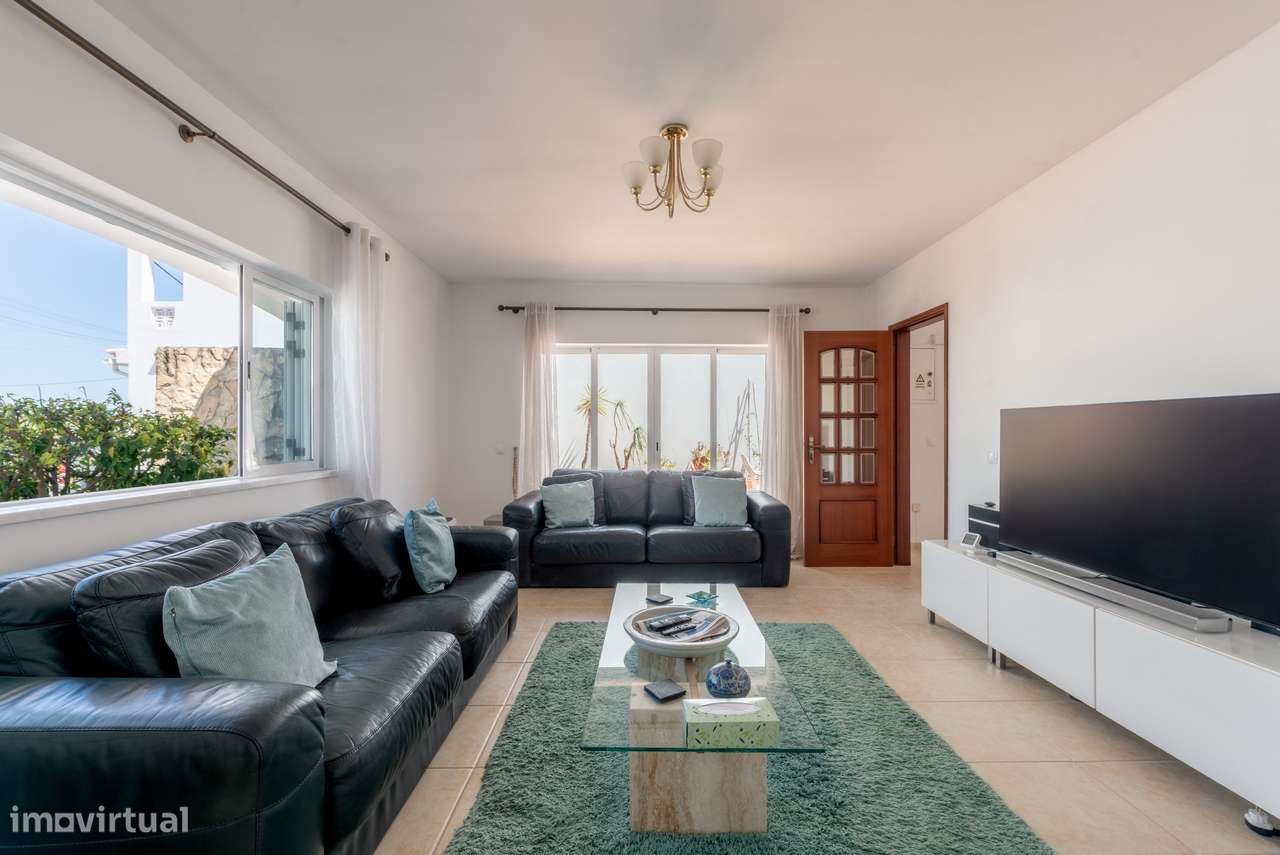 Villa de 4 quartos com personalidade e piscina em Almádena-6