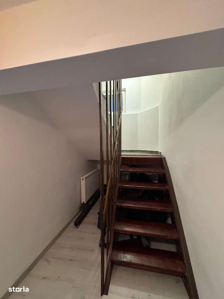 Casa cu 4 camere Bucium-10