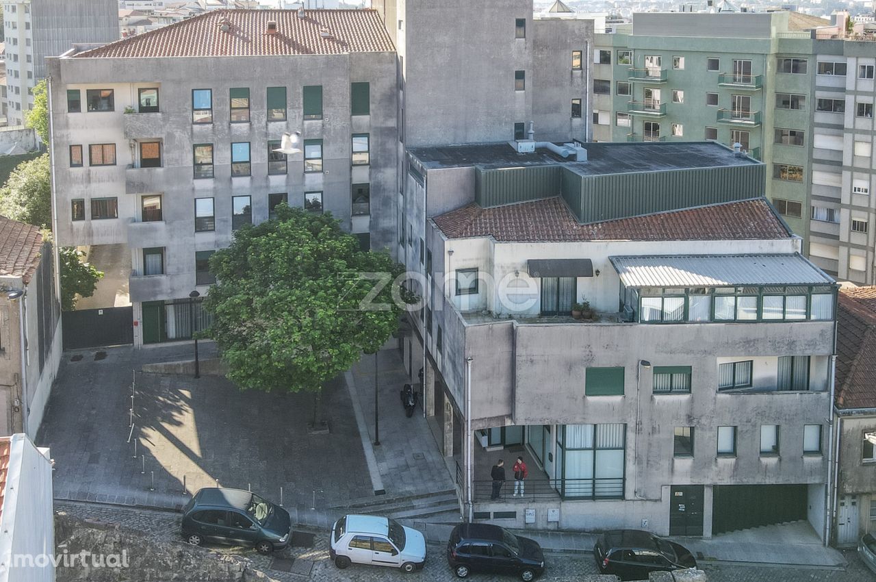 Ótimo Apartamento T3 com Garagem box, no coração da Cidade do Porto