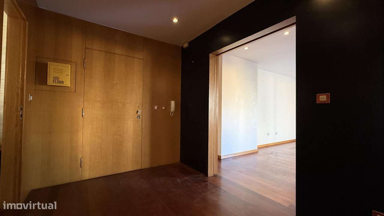 Apartamento T3 Duplex (Terraço e Vista Mar)-11