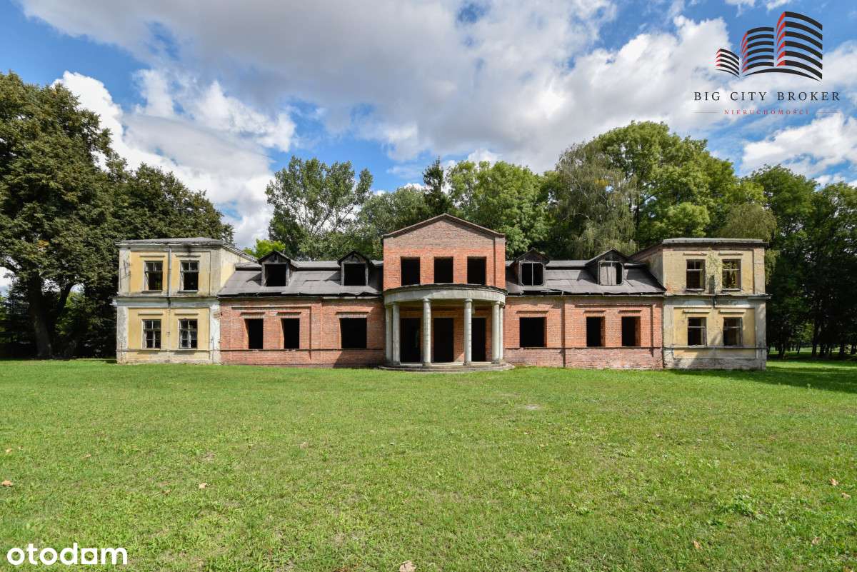 Piękny dwór z parkiem 10 hektarów