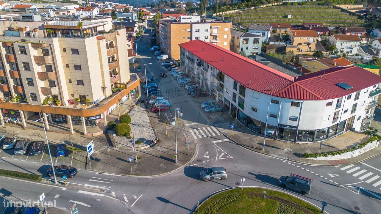 Loja  para arrendamento - Grande imagem: 2/16