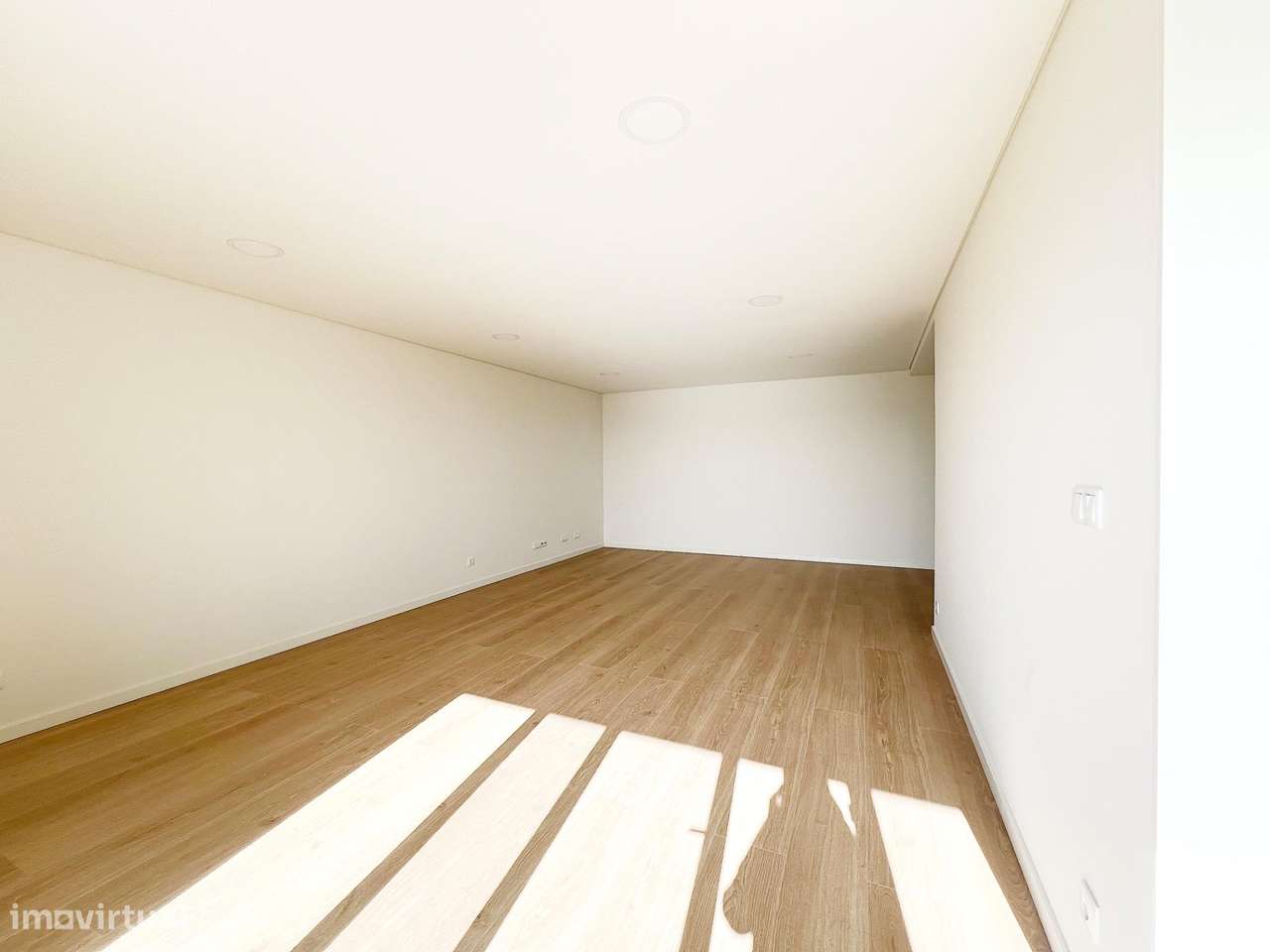 T2 novo c/ estacionamento e varanda - URBANIZAÇÃO MOINHOS DO...-11