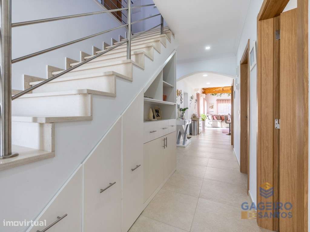 Moradia de estilo tradicional T4-7