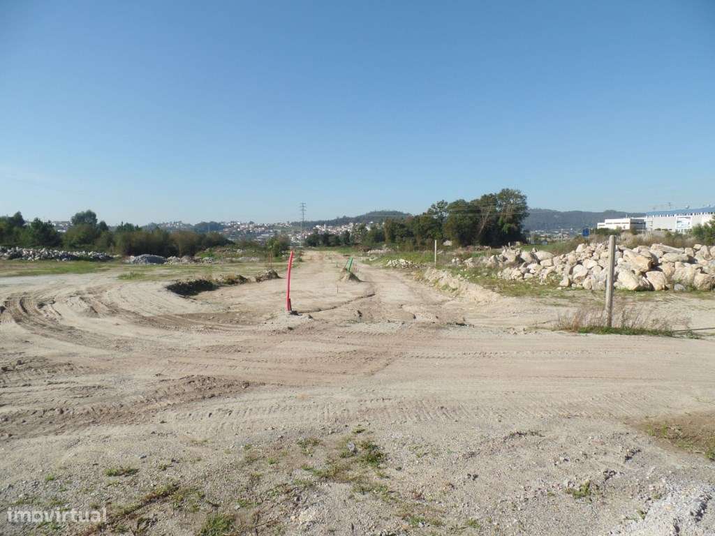 Terreno Industrial em Vila Nova de Famalicão. - Grande imagem: 4/5