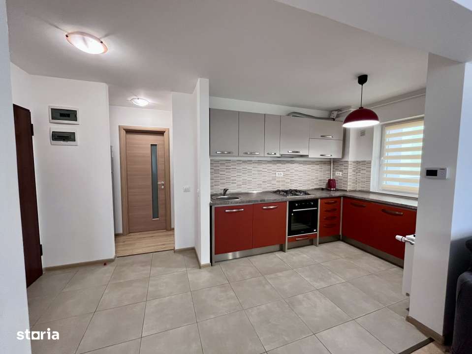 Apartament cu 2 camere in Tractorul - Imagine principală: 5/12