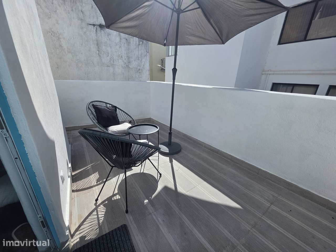 Moradia T1 + 1 com 2 terraços perto do Mar e Marina-20