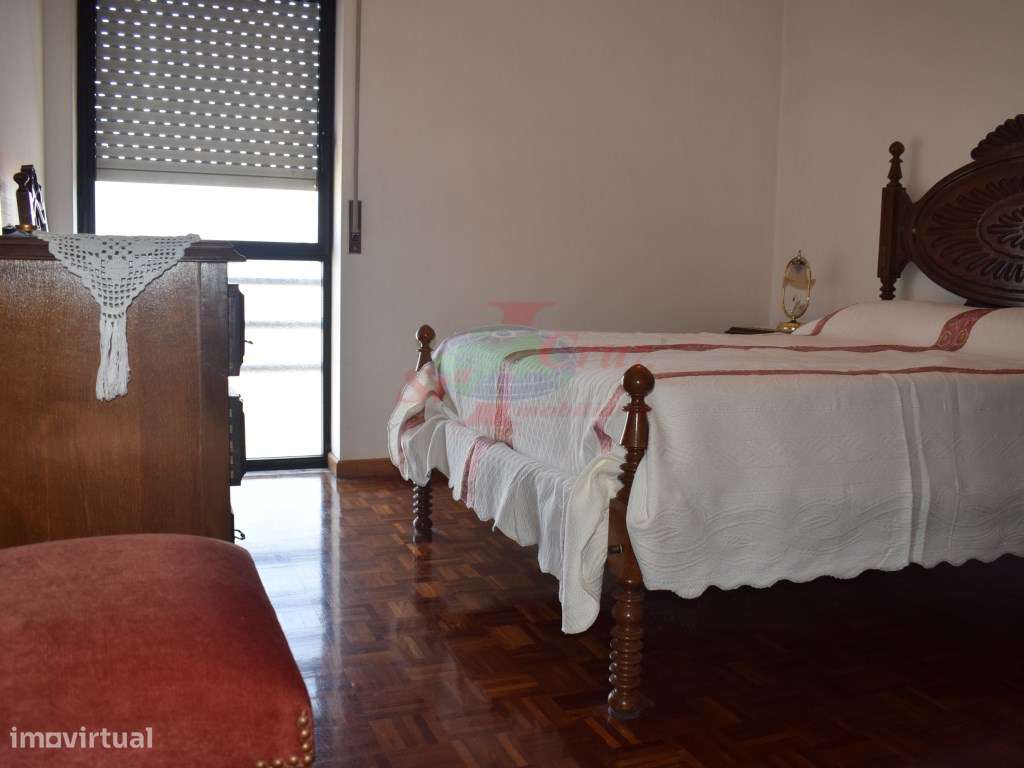 Apartamento T4 - Santa Clara-16