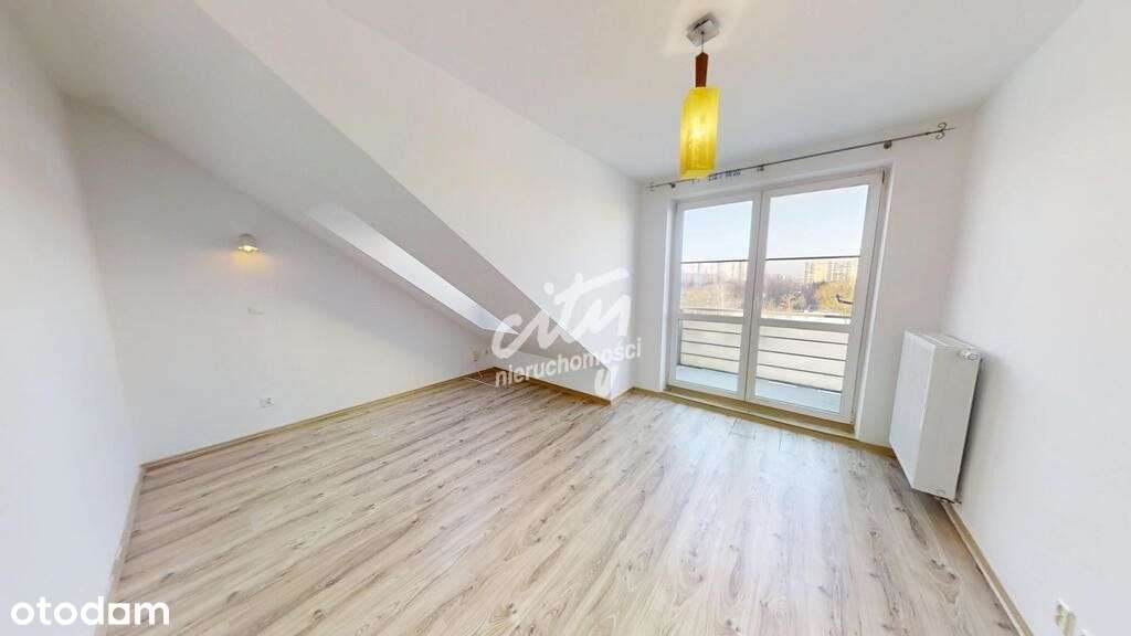 3 pokoje na os Majowym z balkonem-0