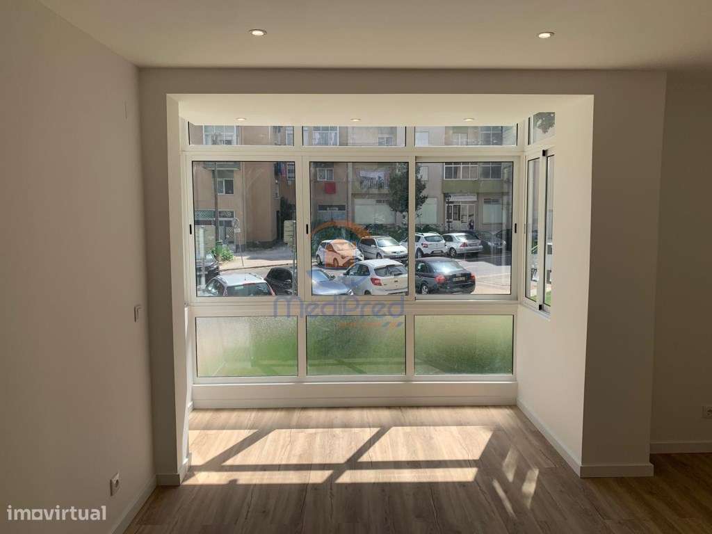 Apartamento T3 totalmente remodelado | Amadora-14