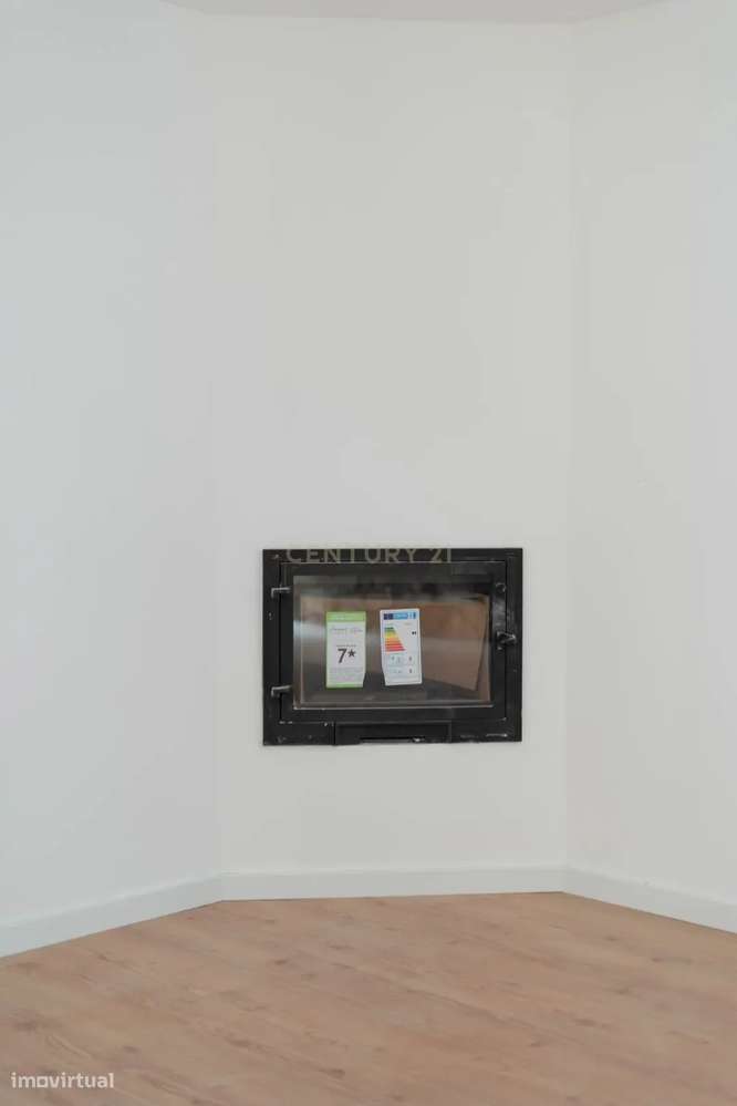 Moradia T3 de dois pisos com terreno totalmente renovada a cinco minut - Grande imagem: 4/60