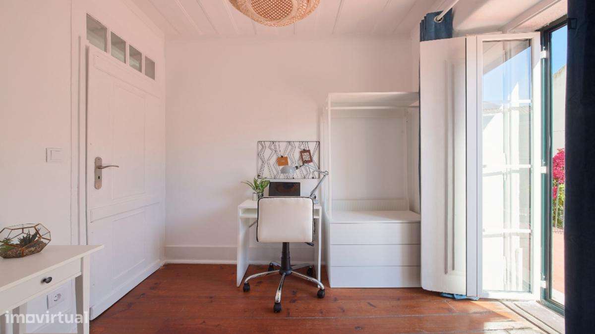 Quarto - localizado em Ajuda Lisbon - Grande imagem: 5/31