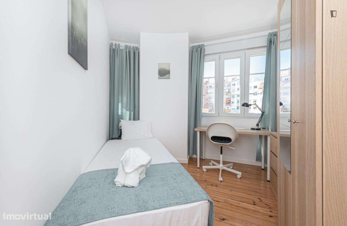 Quarto - localizado em Alcântara Lisbon - Grande imagem: 5/7