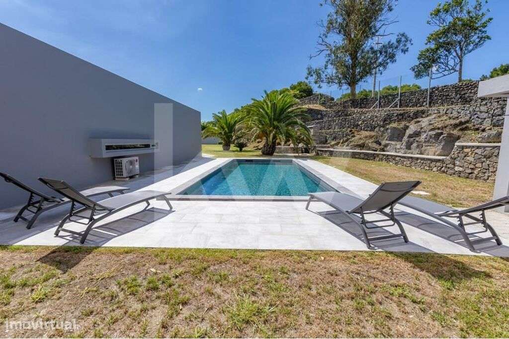 Viva ou Invista! Moradia Térrea de Luxo com 4 Suites e AL de Alta Rent - Grande imagem: 3/37