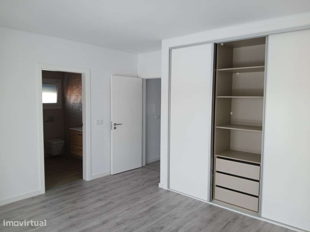 Moradia T3 em Fernão Ferro - Grande imagem: 5/26