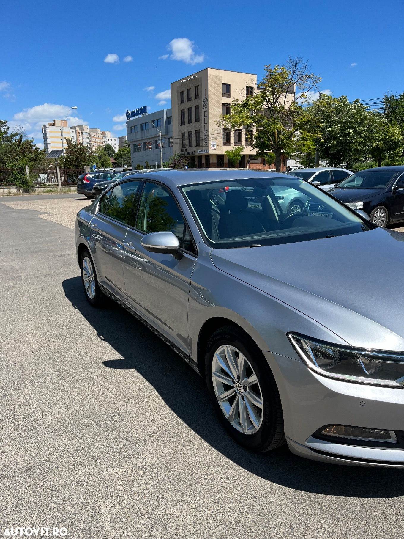 Volkswagen Passat 2.0 TDI Comfortline - 6