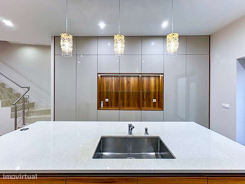 Moradia T3 renovada no coração de Ovar! - Grande imagem: 5/27