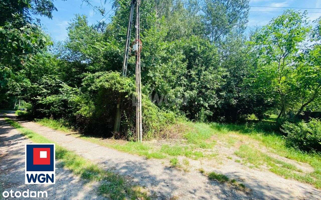 Klimatyczna działka przy lesie Kazimierz Górniczy-1