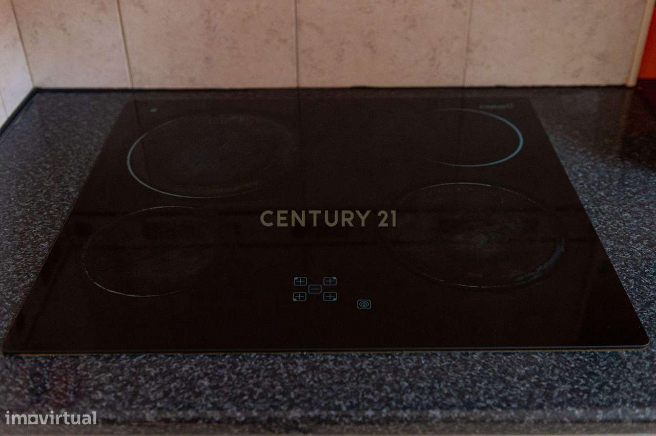 Apartamento T2 mobilado em Amora, Seixal - Oportunidade Única!-18