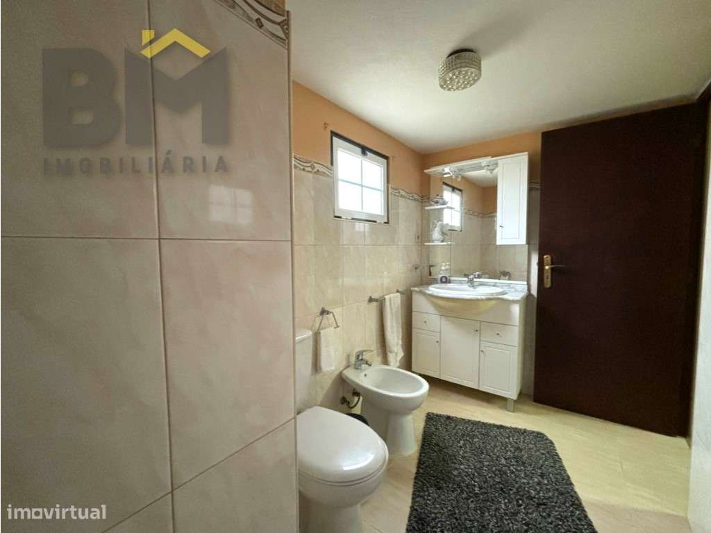 Moradia T4 com 5000m2 de terreno - Escalos de Baixo (Castelo Branco)-25