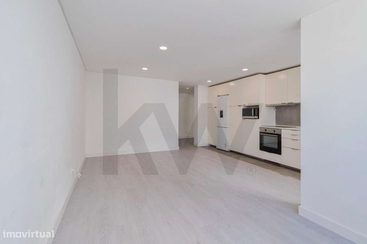 Excelente T2 Remodelado no Coração de Setúbal – Av. da República da Gu-5