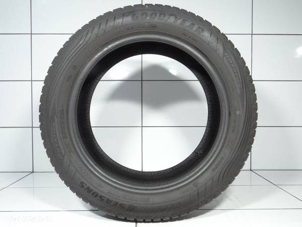 Opony całoroczne 215/55R17 94V Goodyear - 3