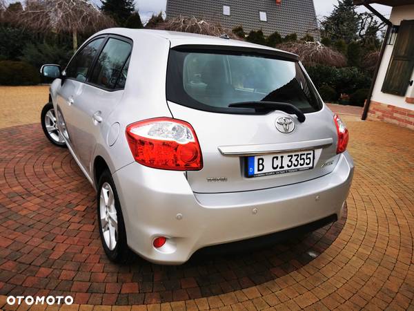 Toyota Auris 1.6 Premium - 15