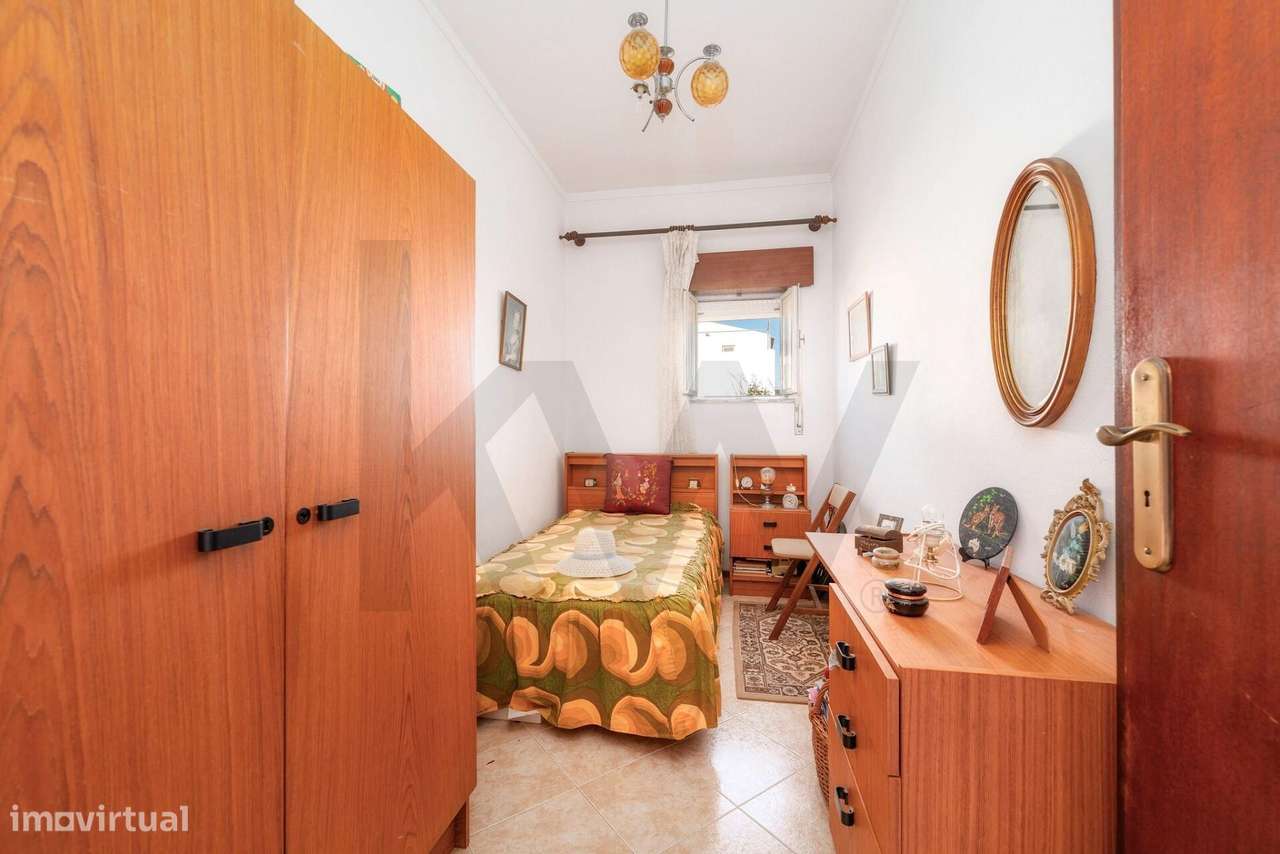 Moradia T4 com Terreno de 8480m2 em Bela Salema-12