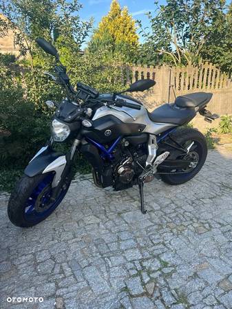 Yamaha MT - 2