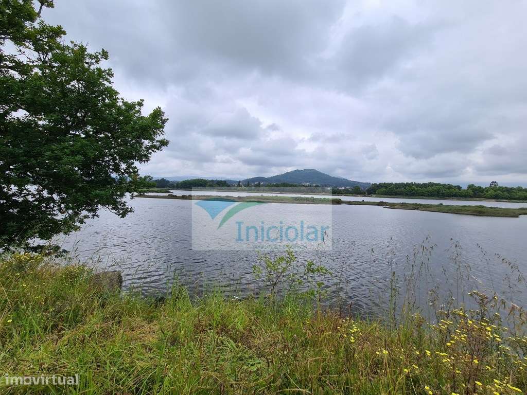 Terreno Rustico em frente ao Rio ( Ótimo para colocação de Autocara... - Grande imagem: 2/5