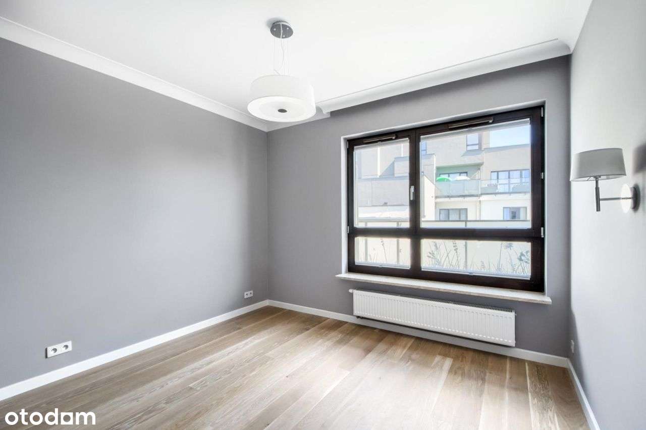 Skierniewicka, 2 pok. z balkonem na ostatnim piętr-5