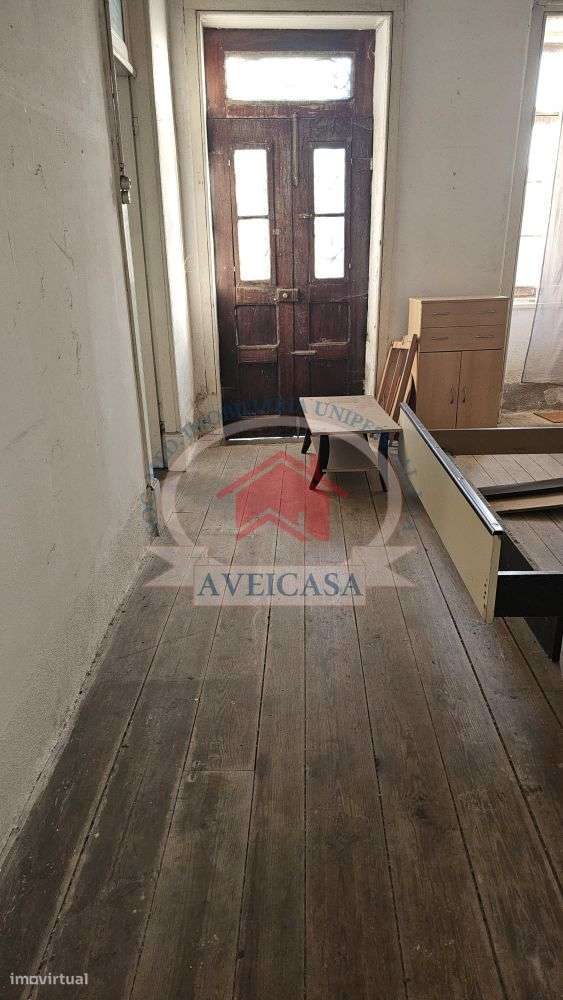 CASA GANDARESA EM VERDEMILHO PARA RECUPERAR-34